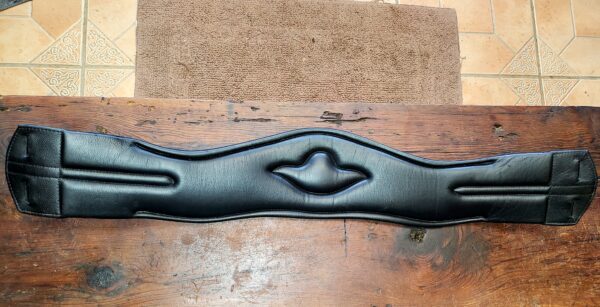 'Pre-Loved' Patrick Dressage Girth / 26"-SG - Image 2