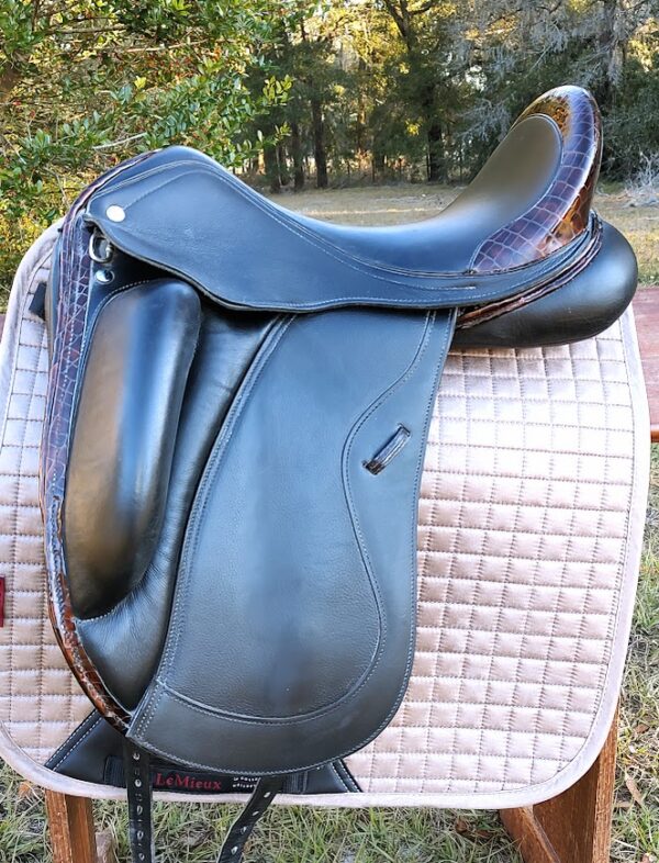 Custom Advantage ‘R’ Dressage