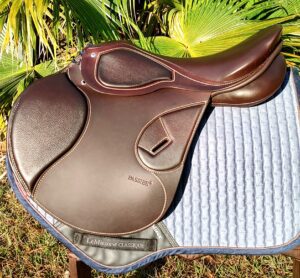 Passier Excellence 17-inch close-up saddle