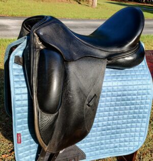 Custom Everest ‘R’ Monoflap Dressage 18" / UC358